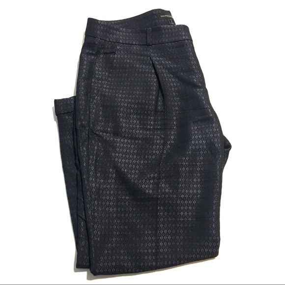 ‼️SOLD‼️Banana Republic Avery Cropped Pant - Picture 3 of 9